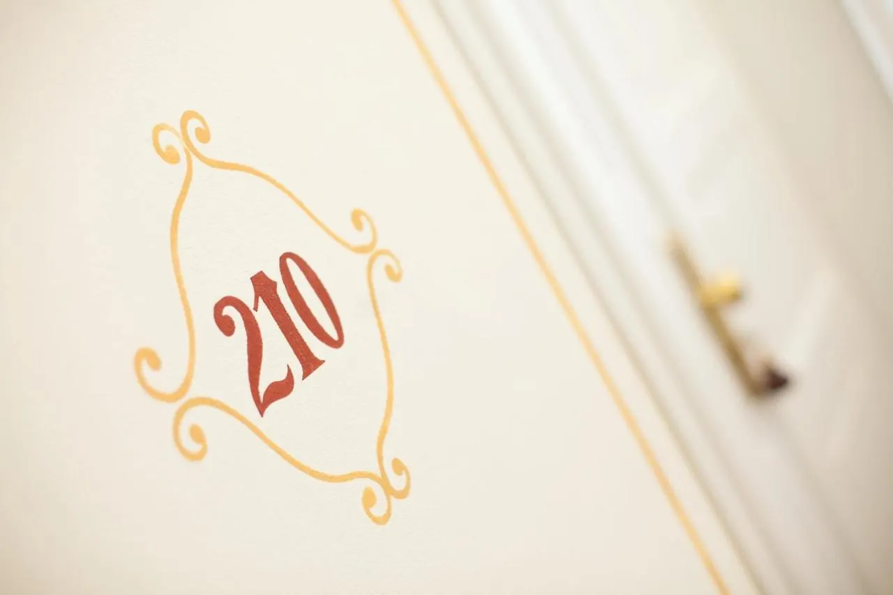 Legerova 9 Hotel **** Prague