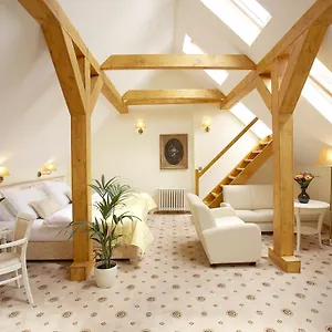 Metamorphis Hotel