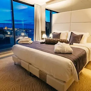Otel Myo Wenceslas